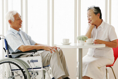 退休后担任顾问是否影响养老待遇？